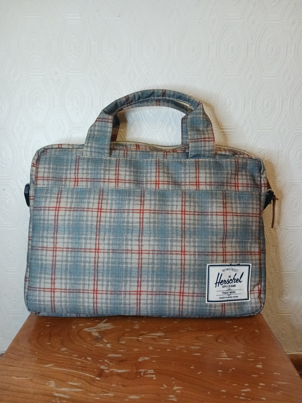 Herschel Supply Co Laptop Bag Sleeve Plaid Grey Red 13" Padded Case Handles